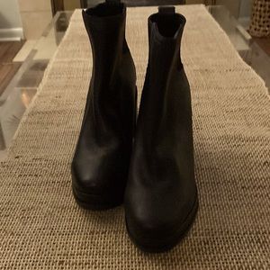 SOREL Blake waterproof Chelsea boot.